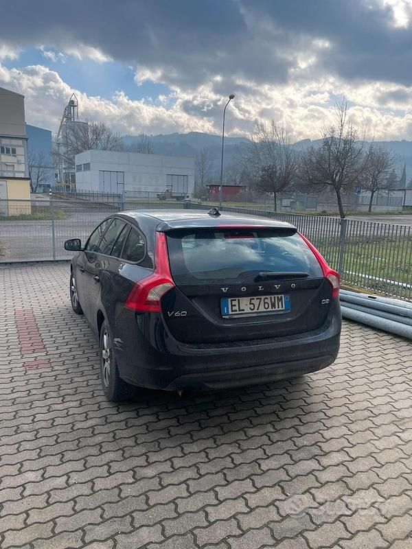 Usata Volvo V60 2012 Nero Station wagon