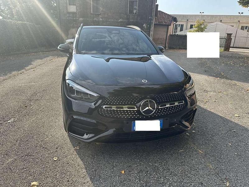 Usata Mercedes GLA180 AMG Line Premium Plus 116 CV (85 kW) 2023 Nero SUV