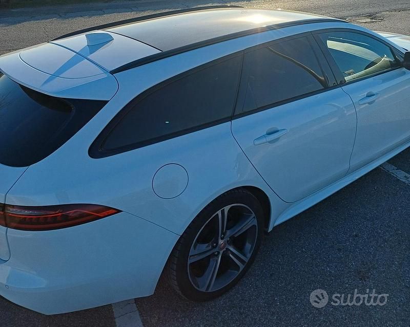 Usata Jaguar XF Sportbrake R 180 CV (132 kW) 2020 Bianco Station wagon