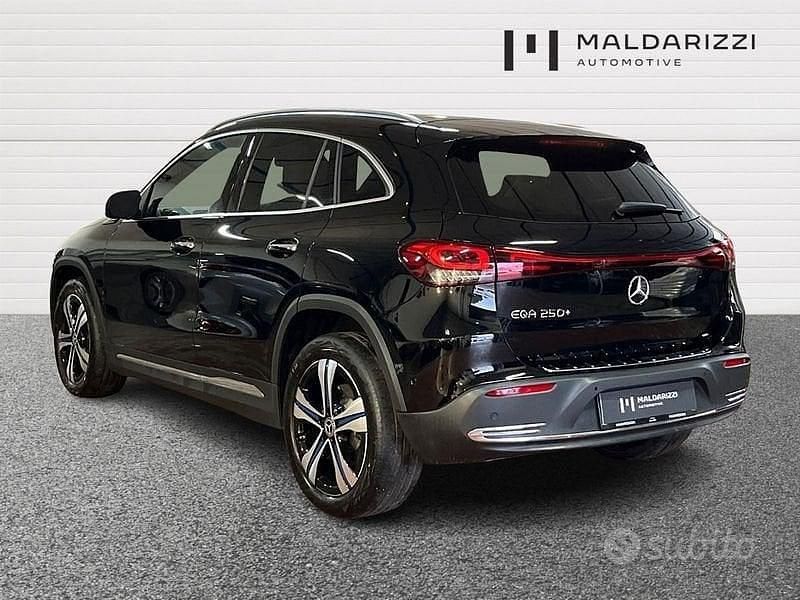 Usata Mercedes EQA250+ 139 kW (190 CV) 2022 Nero SUV