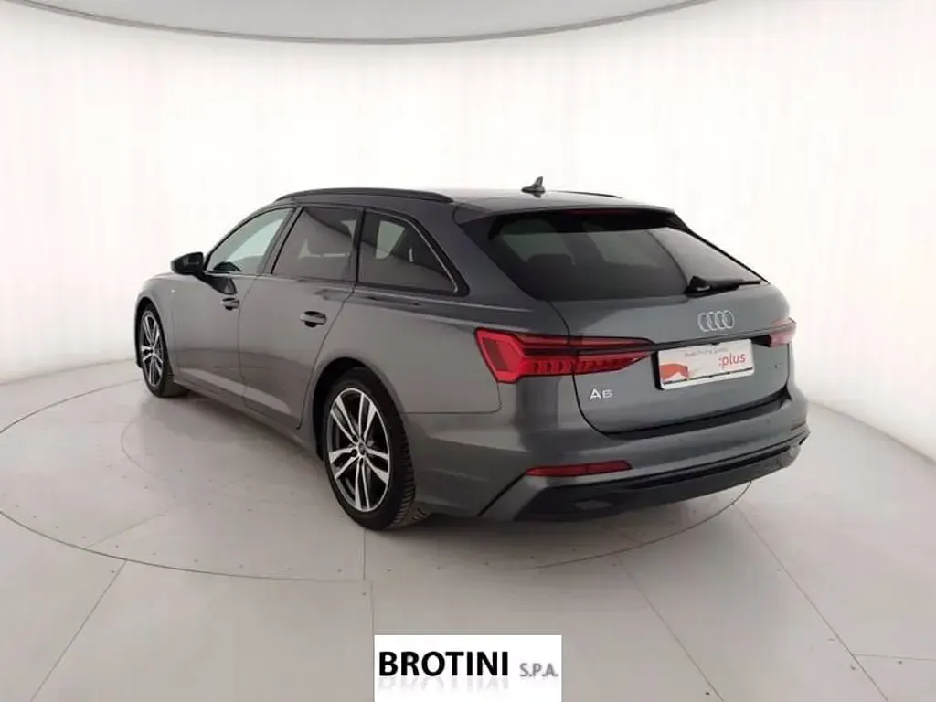 Usata Audi A6 S-Line 204 CV (150 kW) 2024 Grigio Station wagon