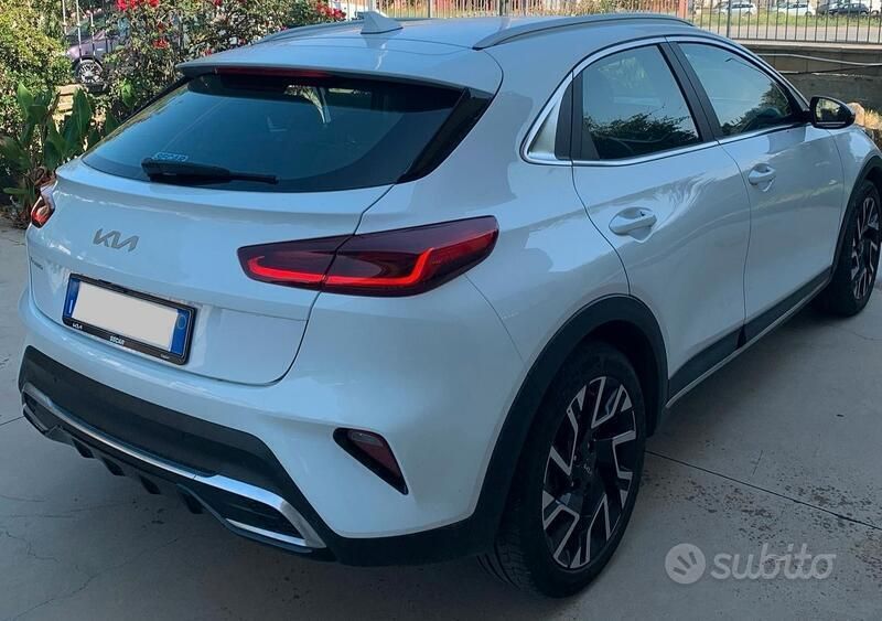 Usata Kia XCeed 136 CV (100 kW) 2023 Bianco SUV