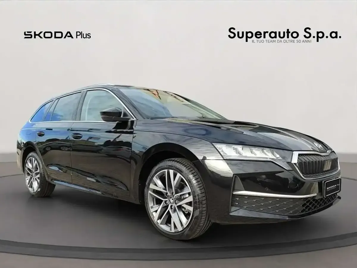 Usata Skoda Octavia Style 150 CV (110 kW) 2025 Nero Station wagon