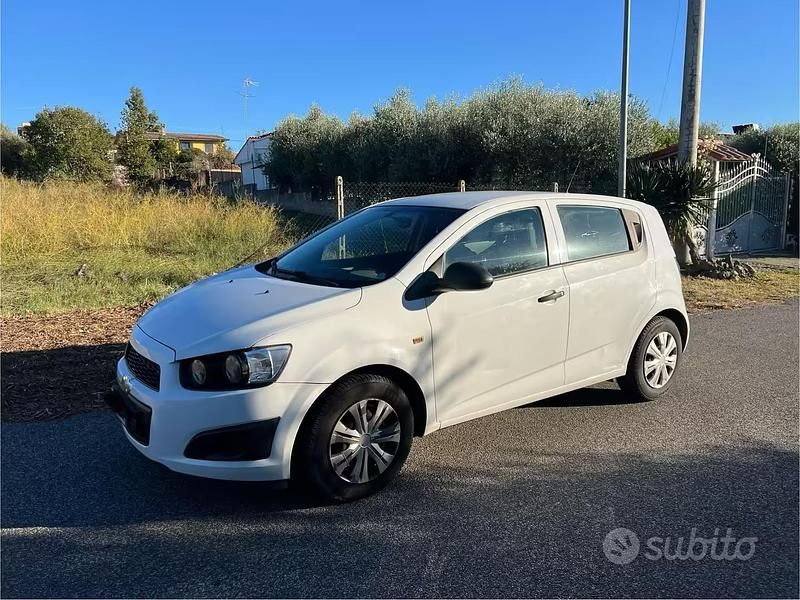Usata Chevrolet Aveo LS 86 CV (63 kW) 2012 Bianco Berlina