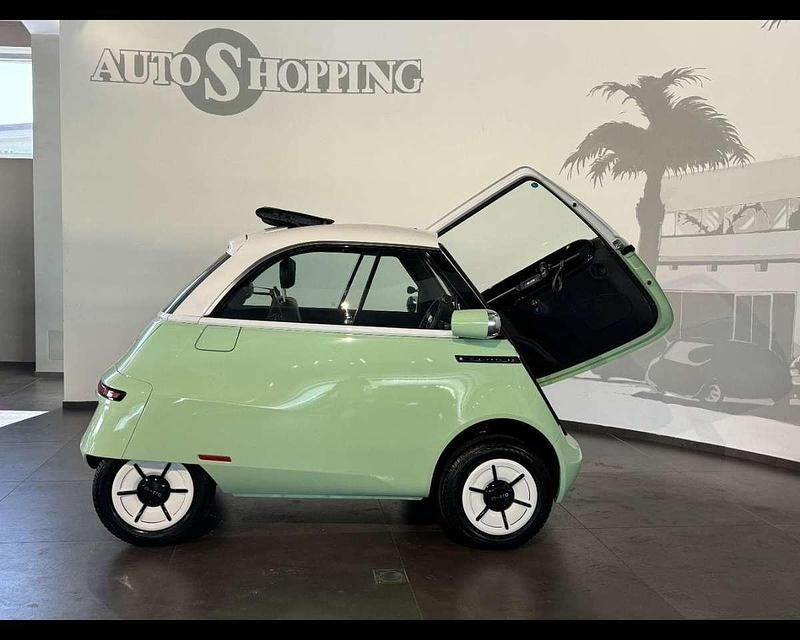 Nuova Micro Microlino 10 kW (14 CV) 2026 Verde Utilitaria