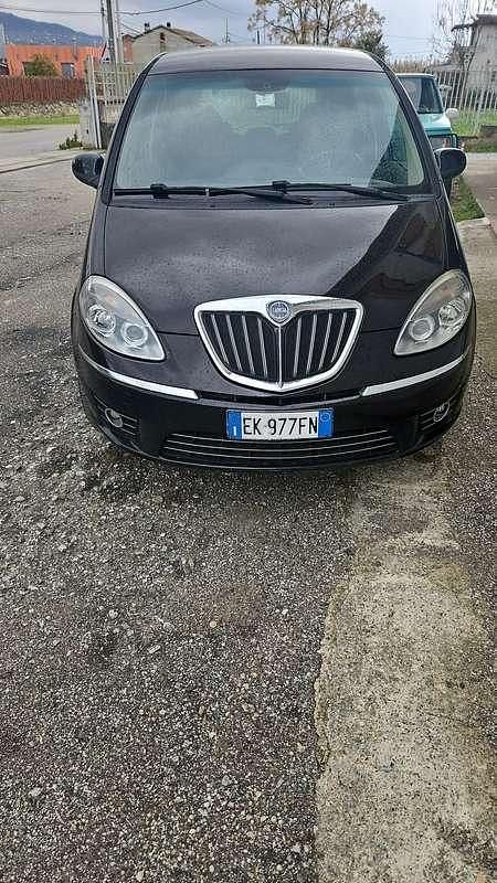 Usata Lancia Musa S 92 CV (67 kW) 2012 Monovolume