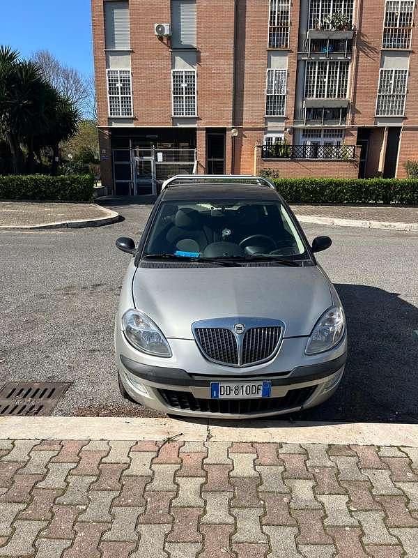 Usata Lancia Ypsilon 60 CV (44 kW) 2006 Utilitaria