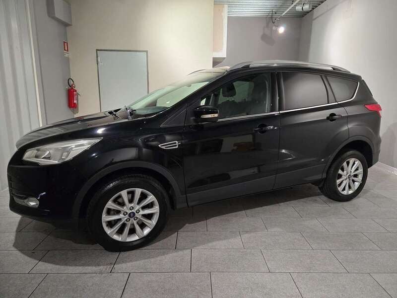 Usata Ford Kuga Titanium 150 CV (110 kW) 2016 Nero SUV