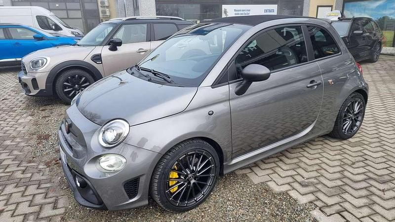 Usata Abarth 695C 179 CV (131 kW) 2024 Grigio Cabrio