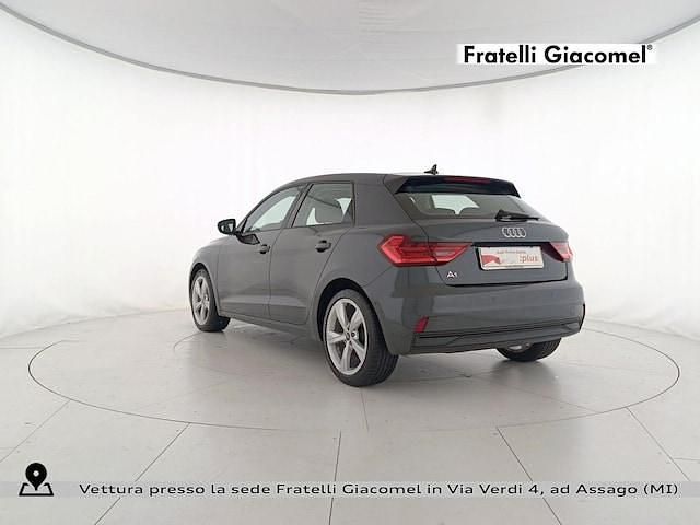 Usata Audi A1 Admired 95 CV (69 kW) 2023 Grigio manhattan metallizzato SUV