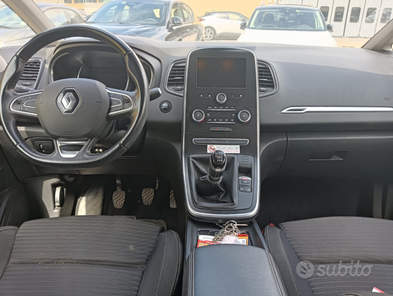 Usato 2019 Renault Scénic IV 1.3 Benzin 140 CV (14.000 €)