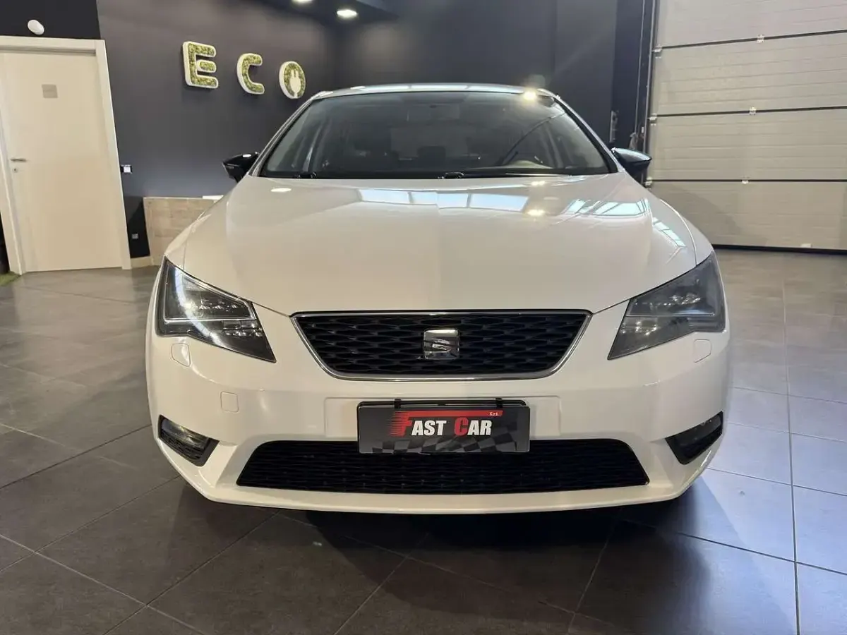 Usata Seat Leon Style 105 CV (77 kW) 2013 Bianco Berlina