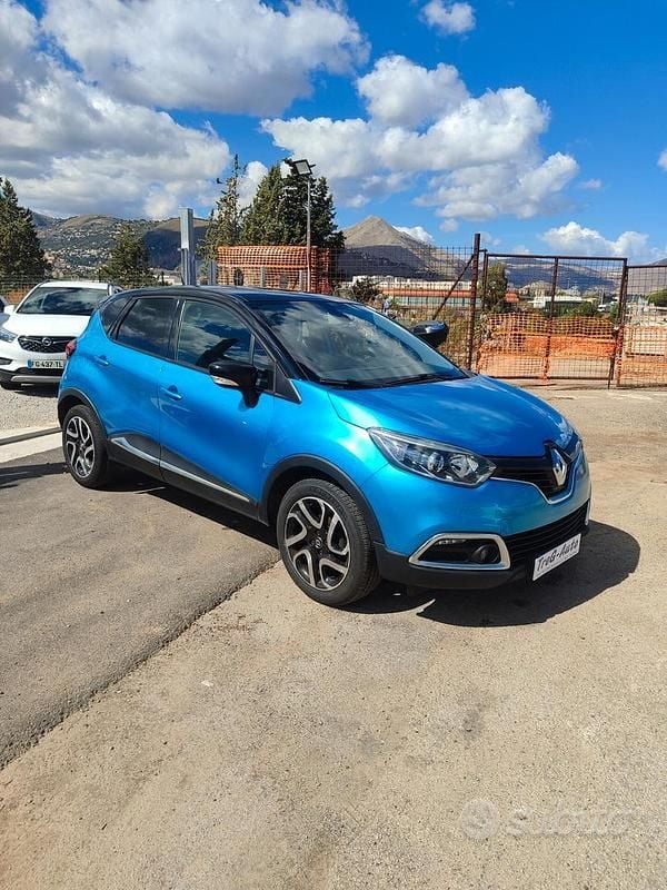 Usata Renault Captur 90 CV (66 kW) 2015 Blu SUV