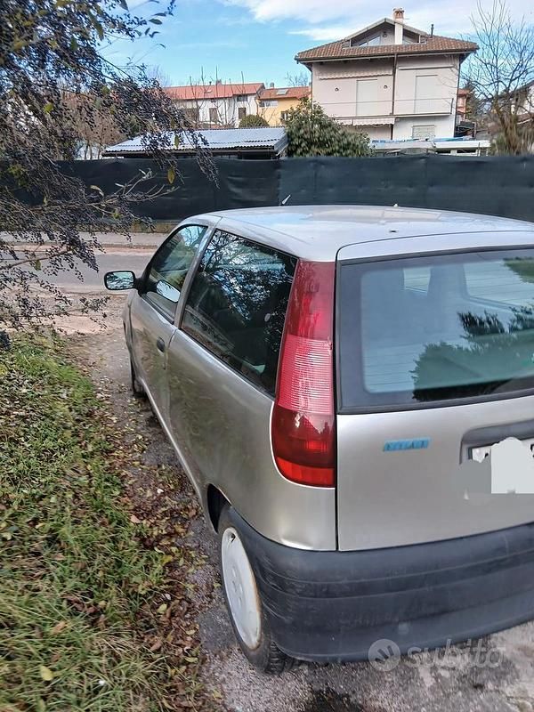 Usata Fiat Punto 80 CV (58 kW) 1999 Berlina