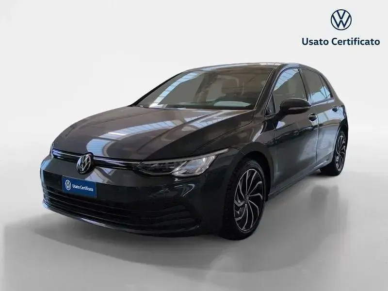 Usata VW Golf VIII Life 116 CV (85 kW) 2022 Berlina