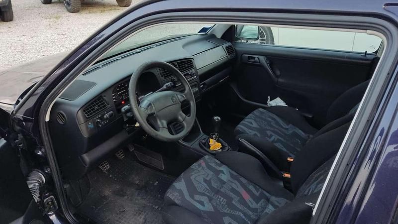 Usata VW Golf GT 101 CV (74 kW) 1997 Blu/azzurro Berlina