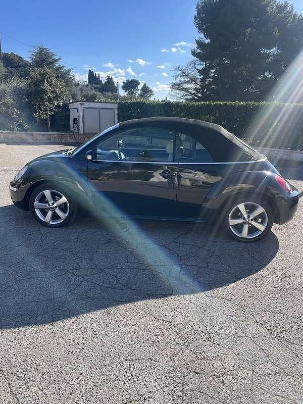 Usata VW New Beetle 105 CV (77 kW) 2006 Utilitaria