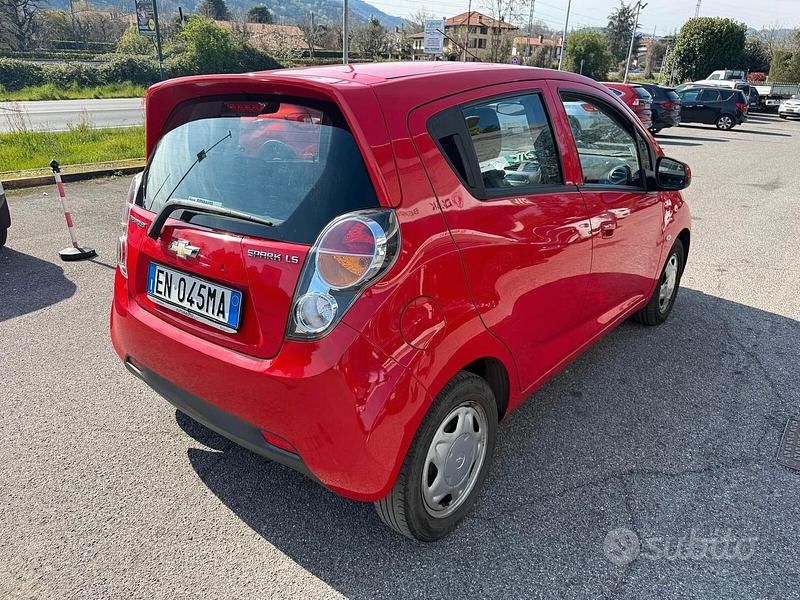Usata Chevrolet Spark 68 CV (50 kW) 2012 Rosso Utilitaria