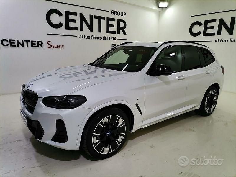 Usata BMW iX3 Impressive 80 kW (109 CV) 2024 Bianco SUV