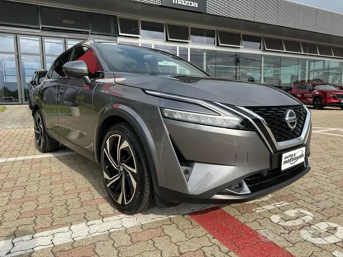 Usata Nissan Qashqai Tekna+ 158 CV (116 kW) 2021 Grigio SUV