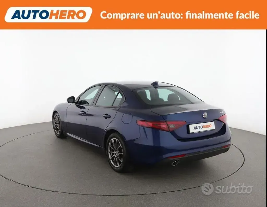 Usata Alfa Romeo Giulia 150 CV (110 kW) 2017 Blu/azzurro Berlina