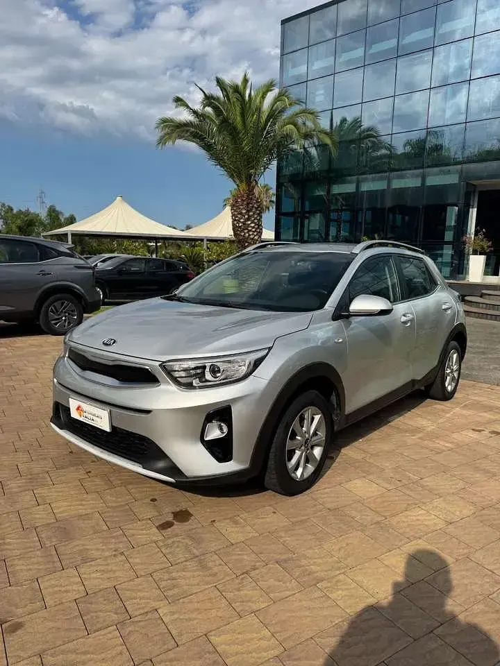 Usata Kia Stonic 101 CV (74 kW) 2020 Argento metallizzato SUV