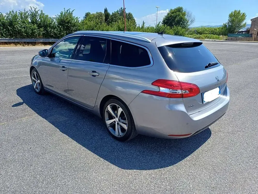 Usata Peugeot 308 SW Allure 131 CV (96 kW) 2018 Grigio Station wagon