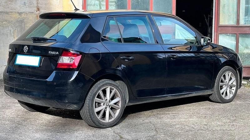 Usata Skoda Fabia Ambition 90 CV (66 kW) 2016 Nero Berlina