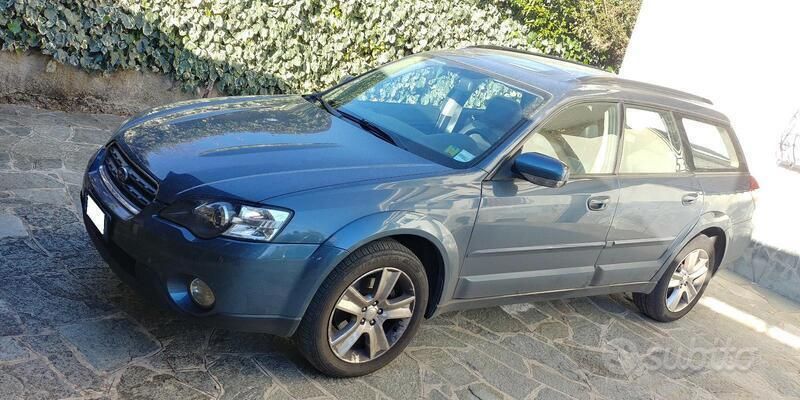 Usata Subaru Outback 245 CV (180 kW) 2008 Blu SUV
