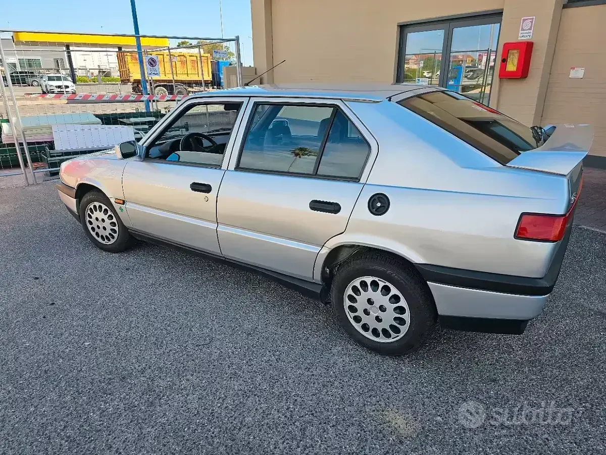 Usata Alfa Romeo 33 88 CV (64 kW) 1994 Grigio Berlina