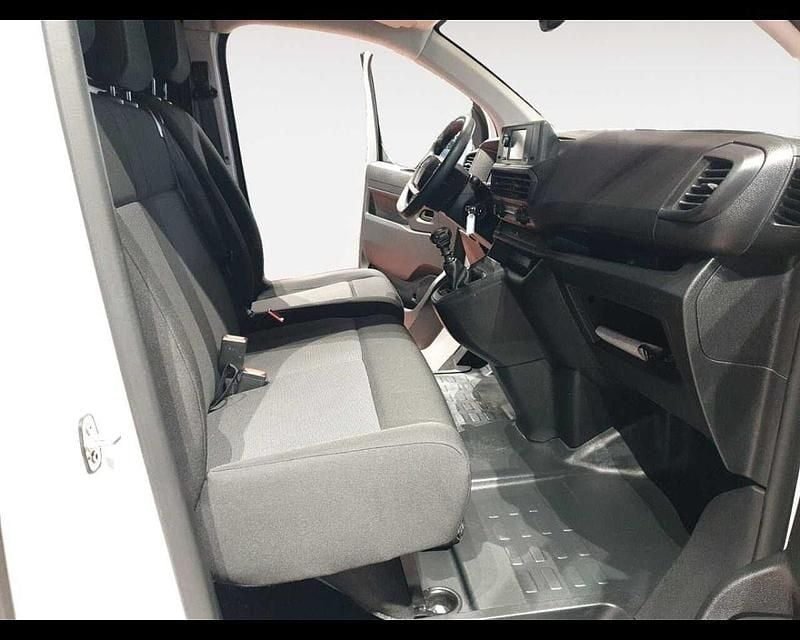 Usata Citroën Jumpy 144 CV (105 kW) 2024 Bianco Monovolume