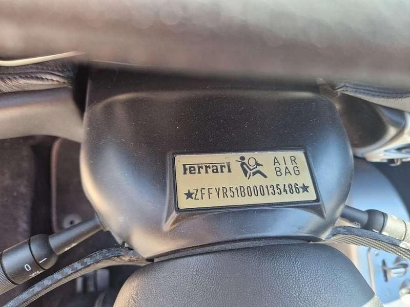 Usata Ferrari 360 400 CV (294 kW) 2004 Bianco Coupé