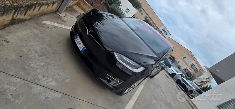Nero Usata 2019 Tesla Model X Long Range AWD SUV | 26.000 € (Ottimo prezzo) - Immagine 1/4