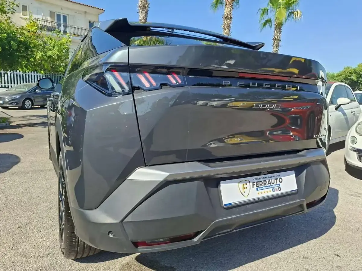 Usata Peugeot 3008 Allure 150 CV (110 kW) 2025 Grigio SUV