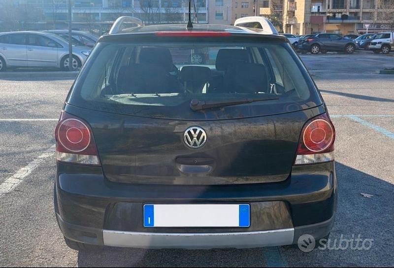Usata VW Polo Cross 69 CV (50 kW) 2006 Nero Utilitaria