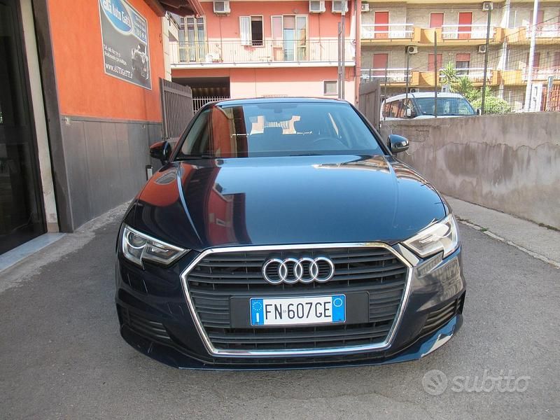 Usata Audi A3 Business 150 CV (110 kW) 2018 Blu Berlina