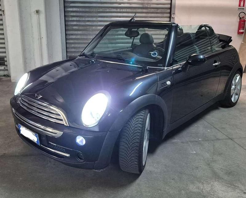 Usata Mini Cooper Cabriolet Chili 116 CV (85 kW) 2007 Nero Cabrio