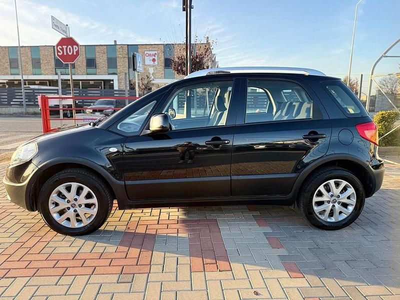Usata Fiat Sedici Emotion 120 CV (88 kW) 2011 Nero SUV