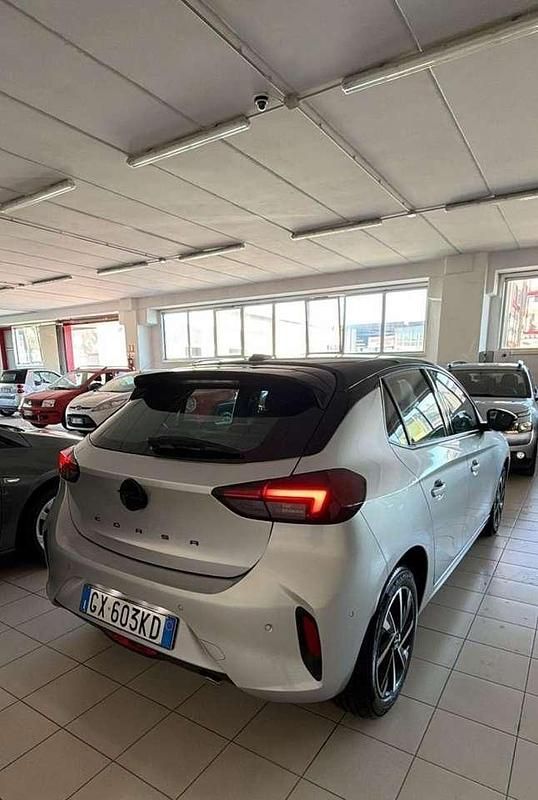 Usata Opel Corsa GS Line 101 CV (74 kW) 2025 Grigio Berlina