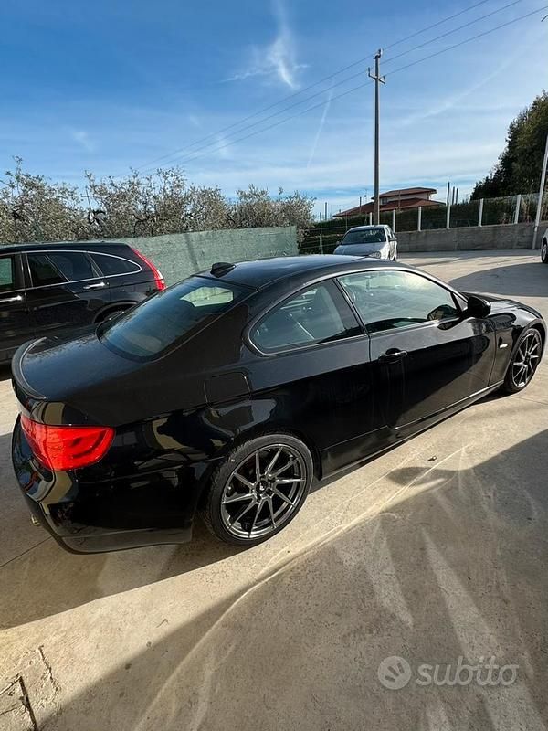 Usata BMW 320 184 CV (135 kW) 2009 Nero Coupé