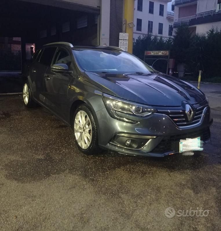 Usata Renault Mégane IV 116 CV (85 kW) 2019 Grigio Station wagon