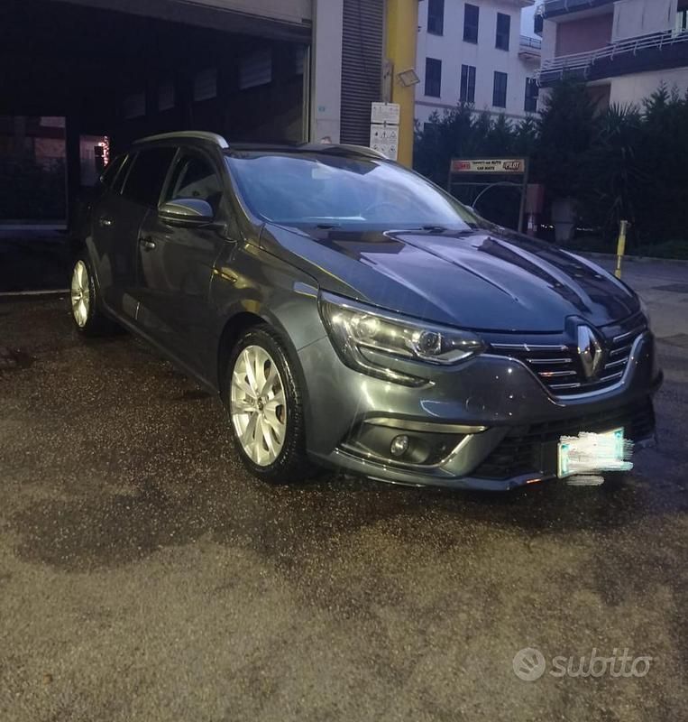 Usata Renault Mégane IV 116 CV (85 kW) 2019 Grigio Station wagon