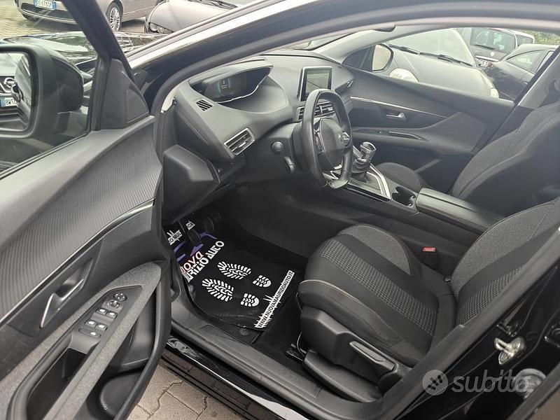 Usata Peugeot 3008 2020 Nero SUV