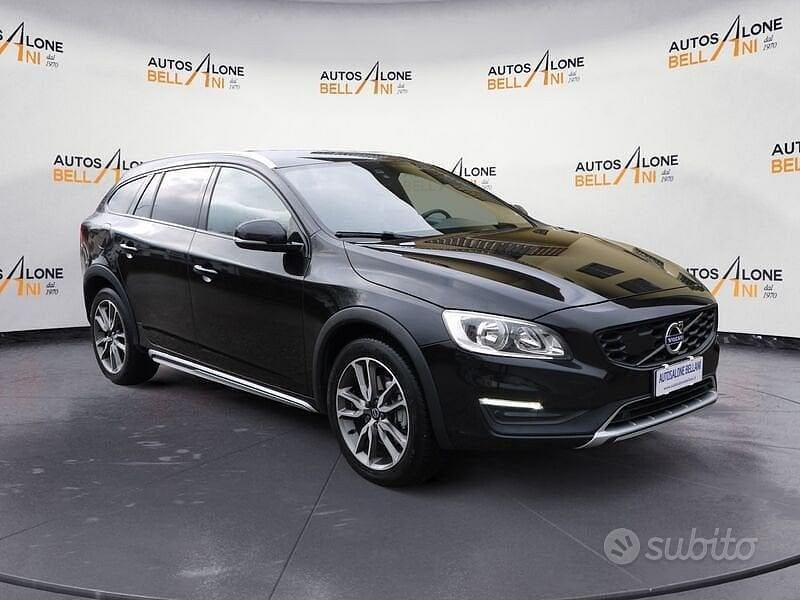 Nero Usata 2016 Volvo V60 CC Summum Station wagon | 12.900 € (Buon prezzo) - Immagine 1/4