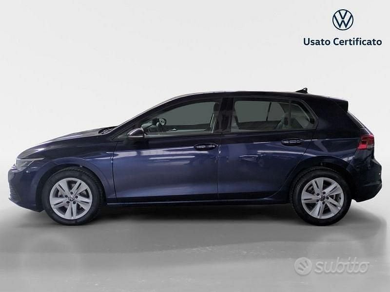 Usata VW Golf VIII Life 116 CV (85 kW) 2021 Berlina