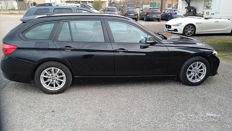 Usata BMW 318 150 CV (110 kW) 2019 Nero Station wagon
