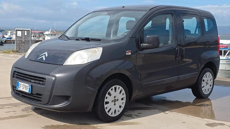 Usata Citroën Nemo 75 CV (55 kW) 2010 Argento Monovolume