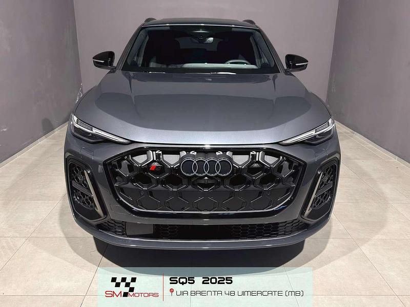 Nuova Audi SQ5 Sportback 367 CV (269 kW) 2025 Tambora grigio SUV