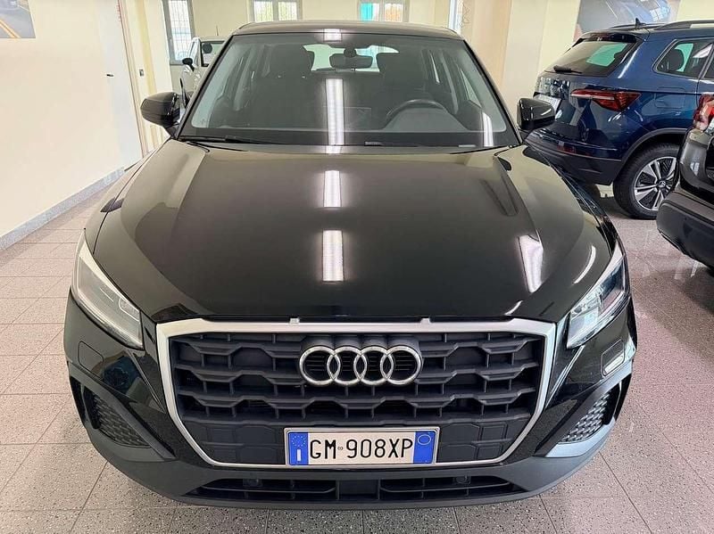 Begagnad Audi Q2 Business 116 HK (85 kW) 2023 Svart SUV