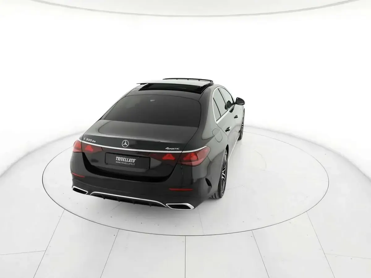 Usata Mercedes E300 AMG Line Premium Plus 313 CV (230 kW) 2025 Nero ossidiana metallizzato Berlina
